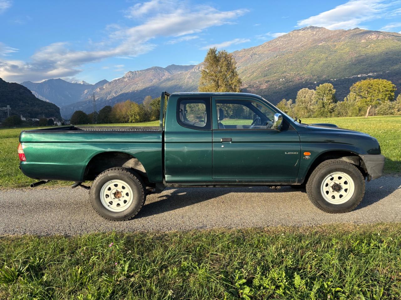 Mitsubishi L200 2.5 AUTOCARRO MOLTISSIMI LAVORI ESEGUITI