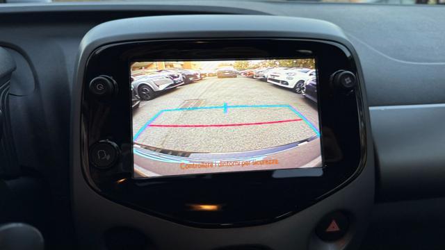 TOYOTA Aygo CONNECT 1.0 VVT-i 72CV 5P.X-PLAY MMT*24M.G.*R.CAM*