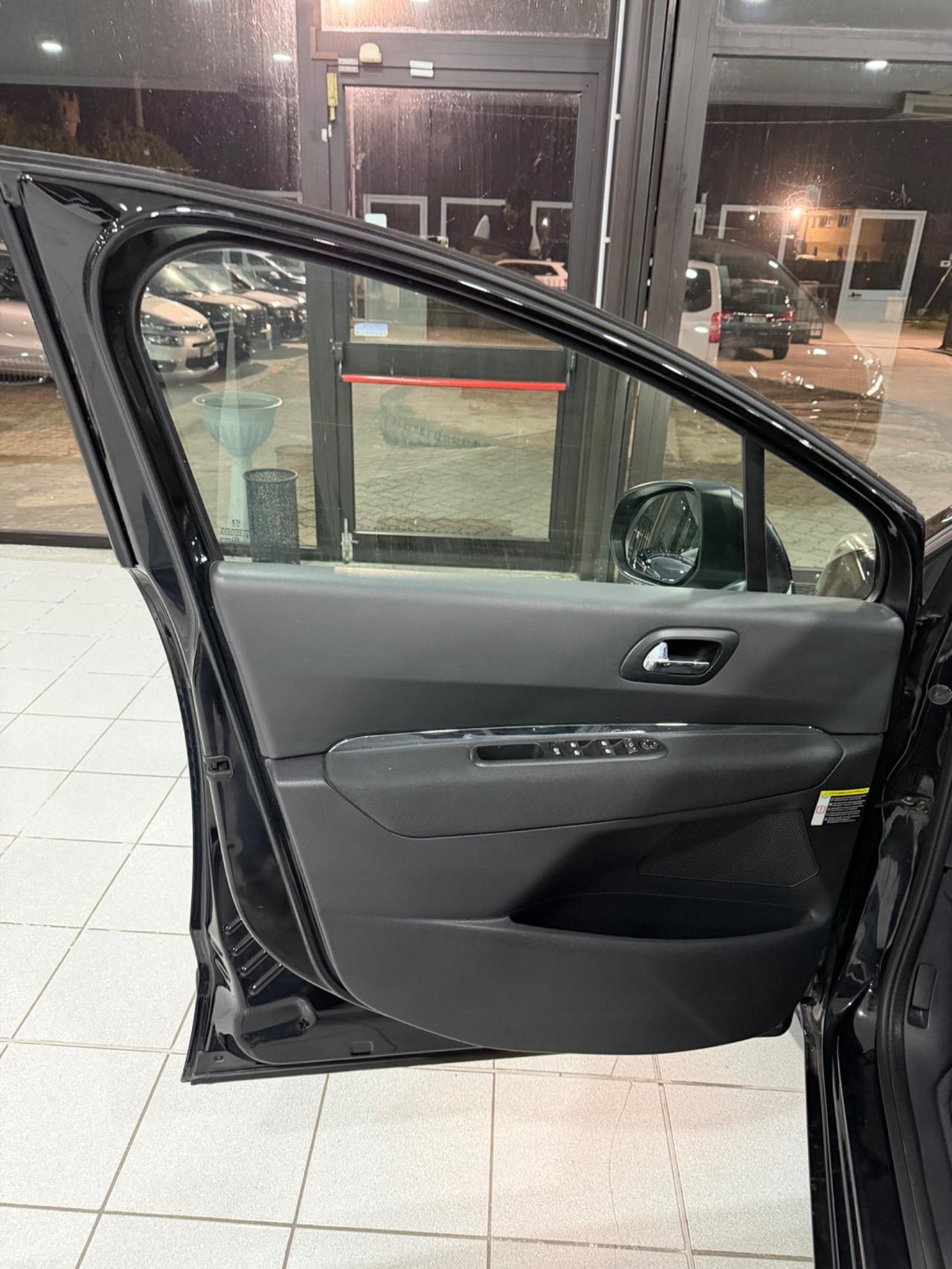 Peugeot 5008 BlueHDi 120 S&S Business