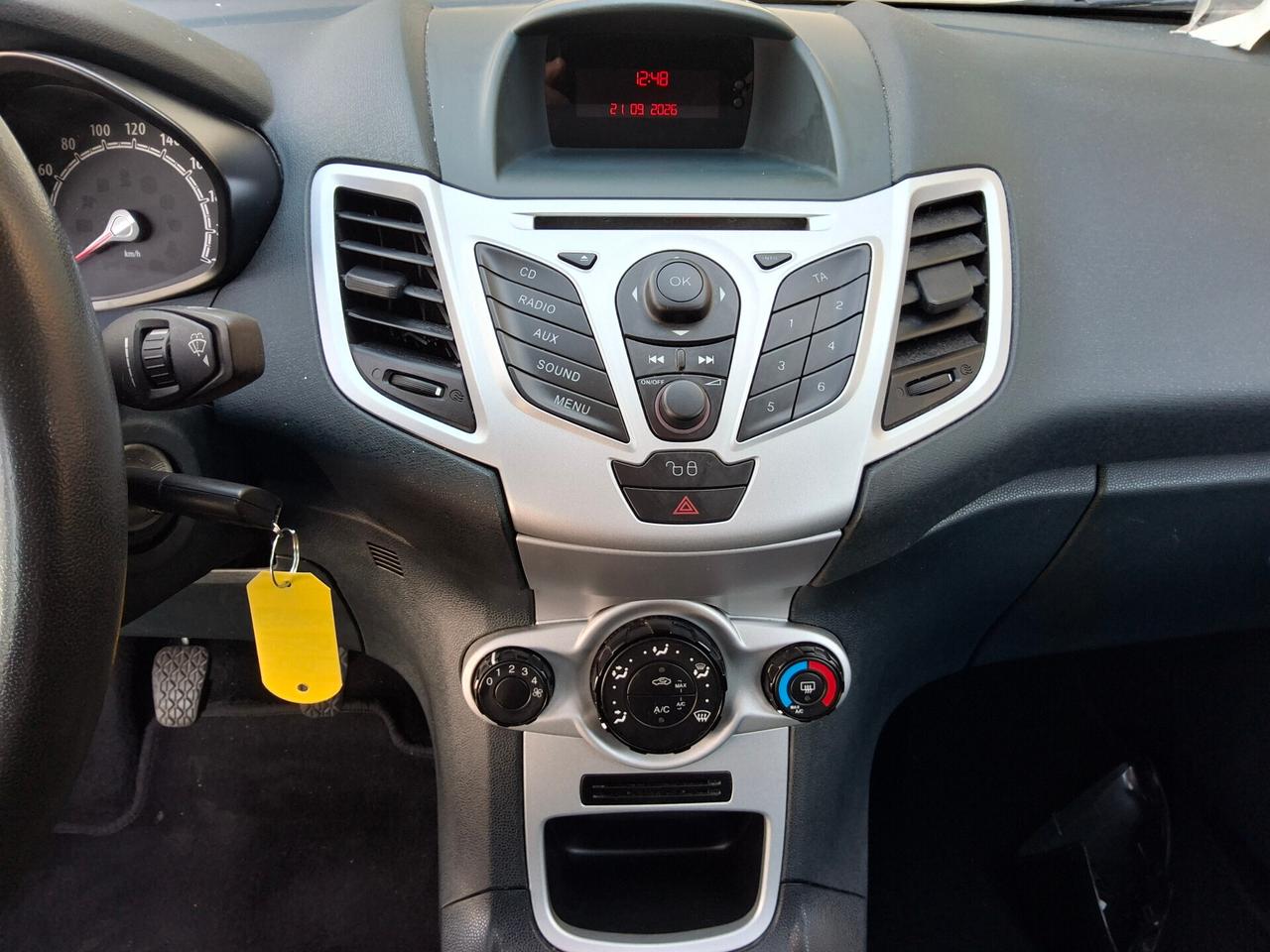 Ford Fiesta 1.2 82 CV 5pTitanium OK NEOPATENTATI