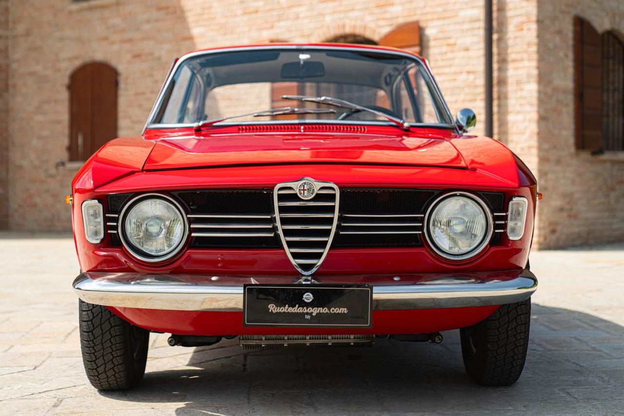 Alfa Romeo Giulia SPRINT GT VELOCE - RDS01445