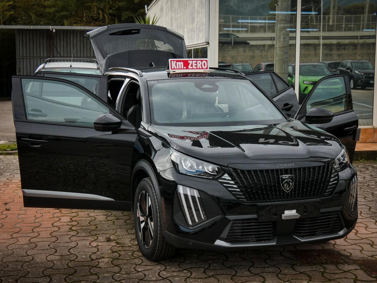 Peugeot 2008 PureTech 100 S&S Allure - KM 0