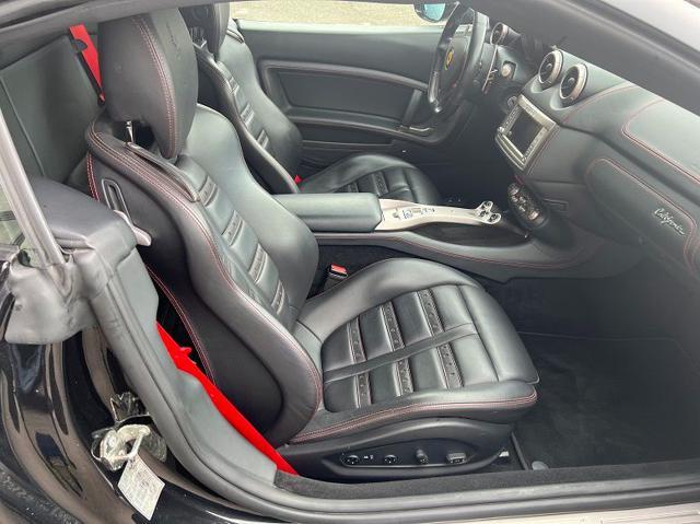 FERRARI California DCT