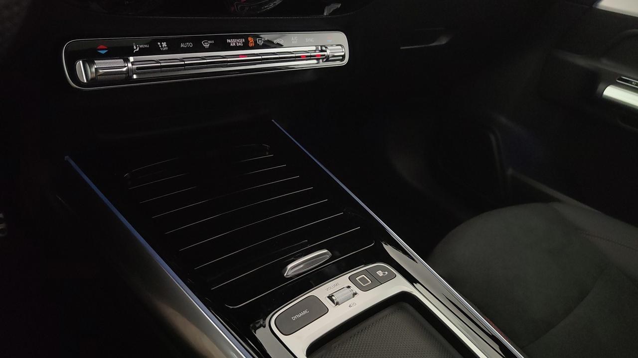 Mercedes-Benz GLA 200 d automatic