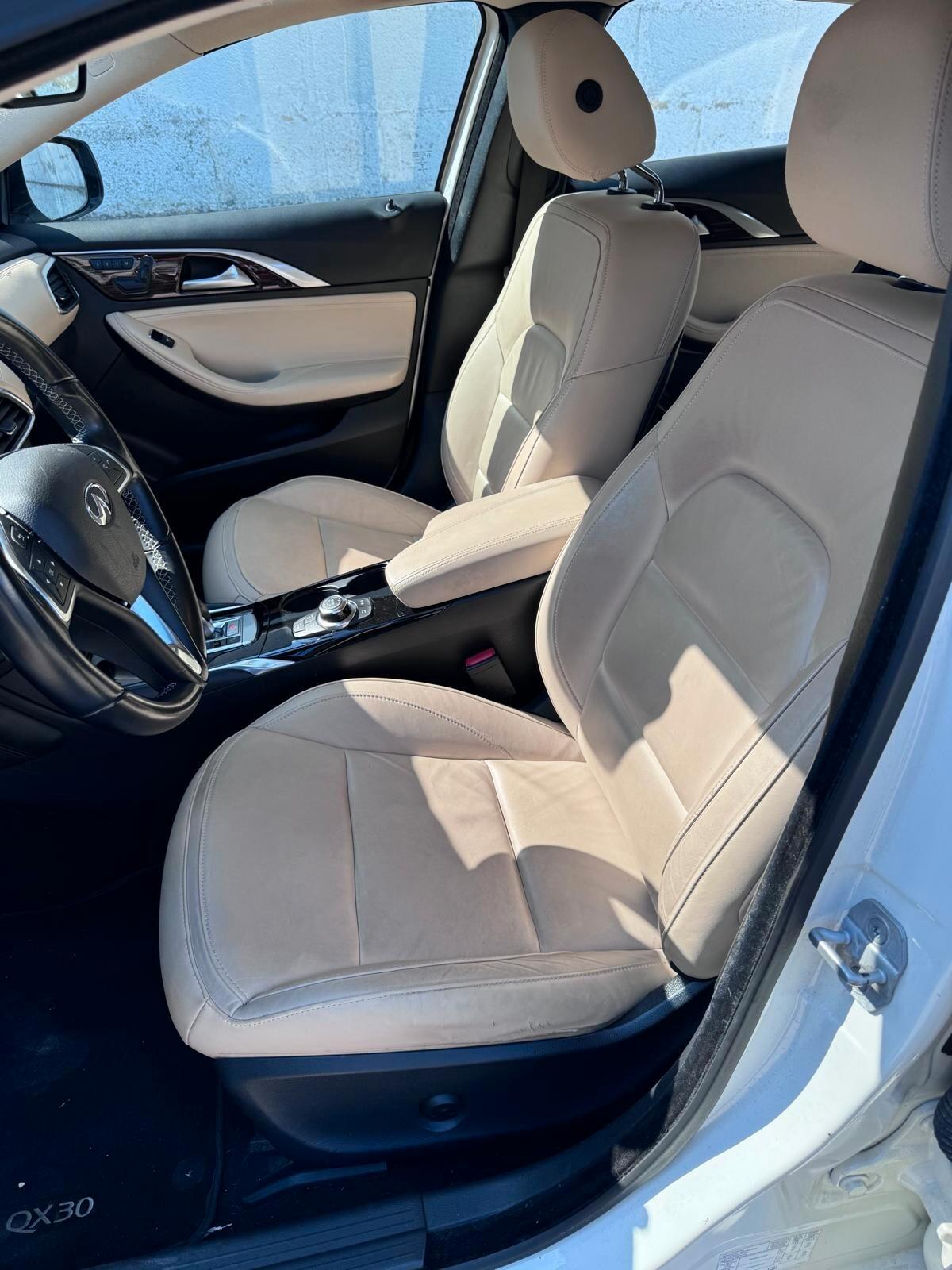 Infiniti Q30 2.2 diesel DCT AWD Luxe Tech