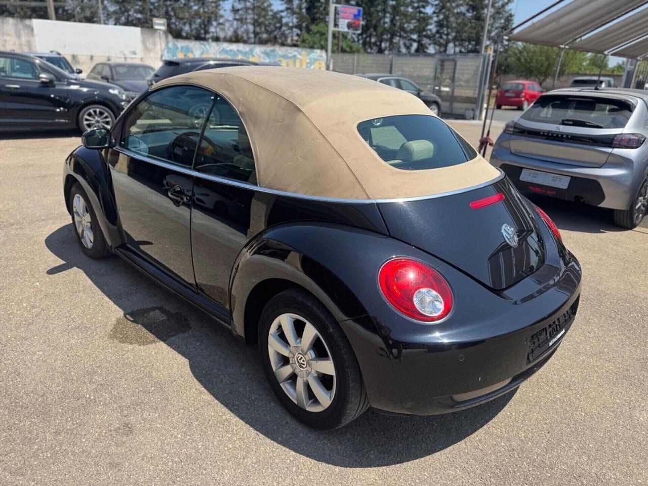 Volkswagen New Beetle 1.9 TDI 105CV Cabrio pelle b