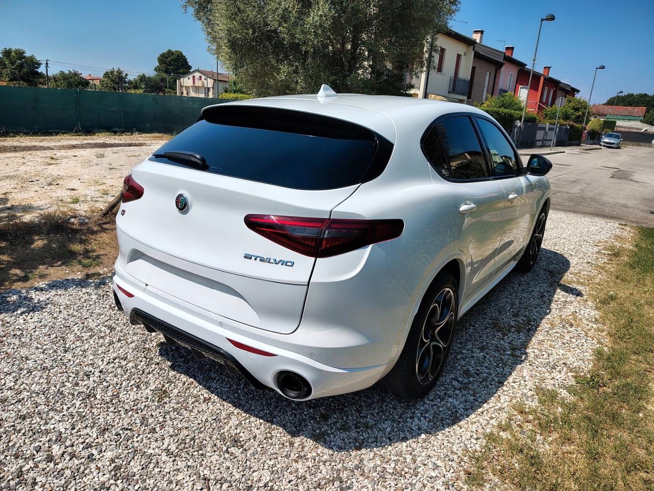 Alfa Romeo Stelvio 2.2 Turbodiesel 210 CV AT8 Q4 Veloce