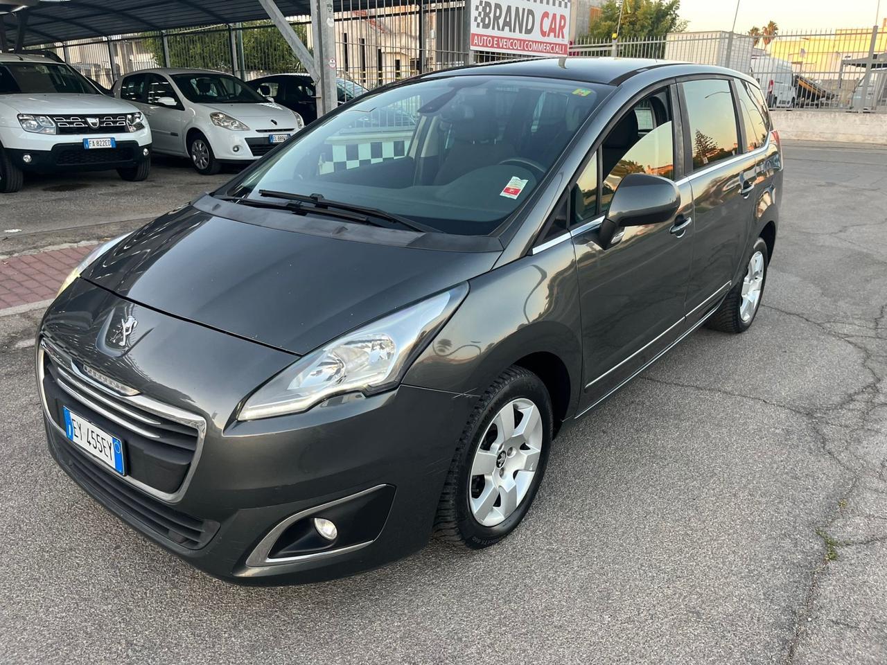 Peugeot 5008 1.6 HDi 115CV Allure Unipro 2015