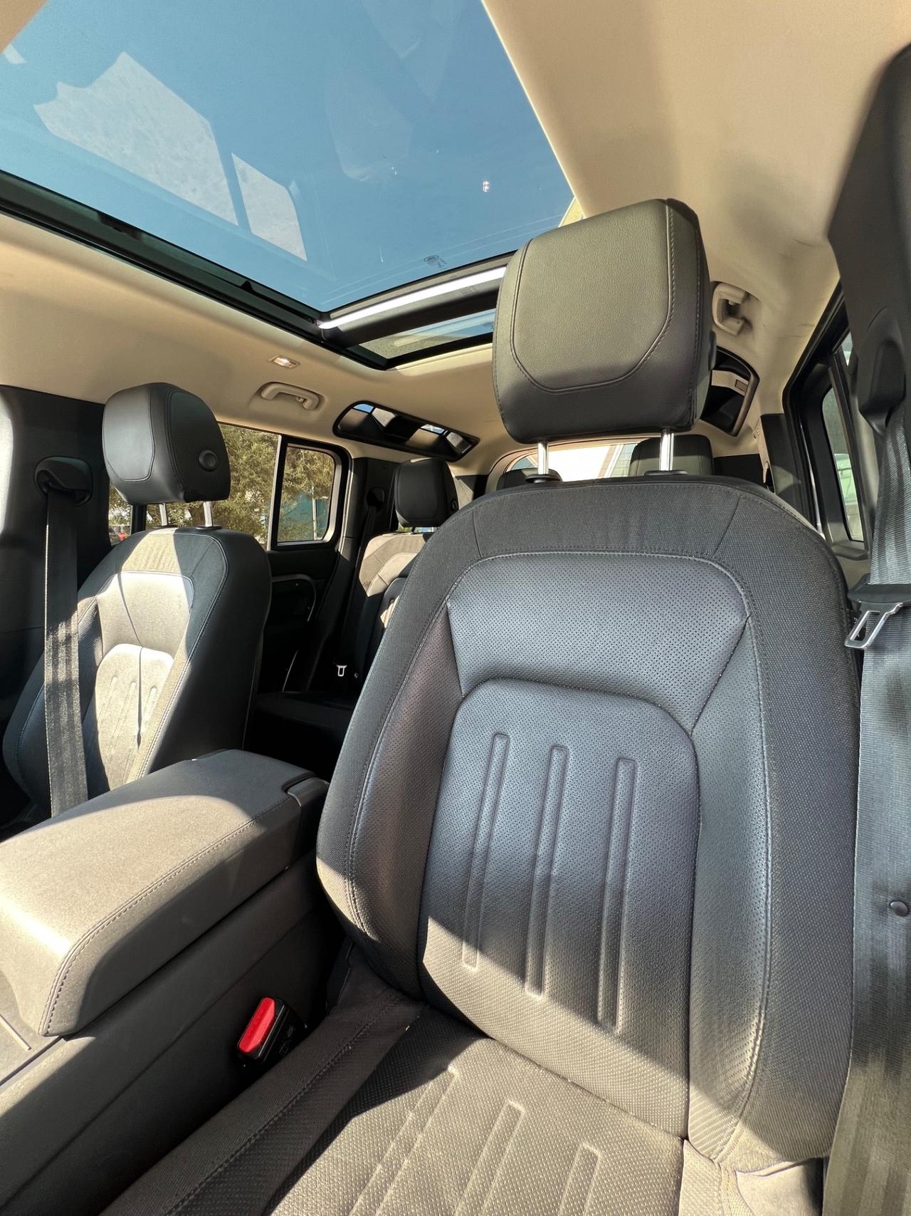 Land Rover Defender 110 2.0 SD4 240CV AWD SE - ANTICIPO €12.900 NOLEGGIO NO SCORING