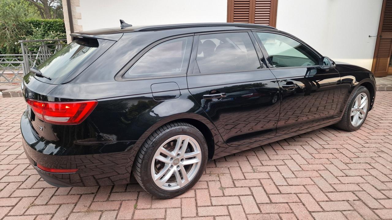 Audi A4 Avant 2.0 TDI 150 CV ultra S tronic