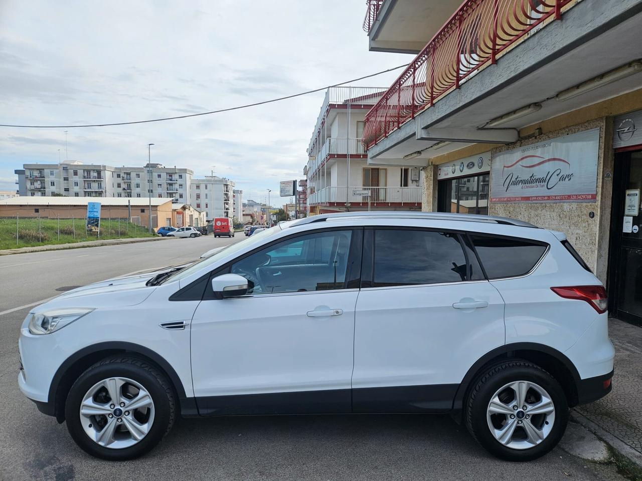 Ford Kuga 2WD 2.0 88kw 120cv FULL