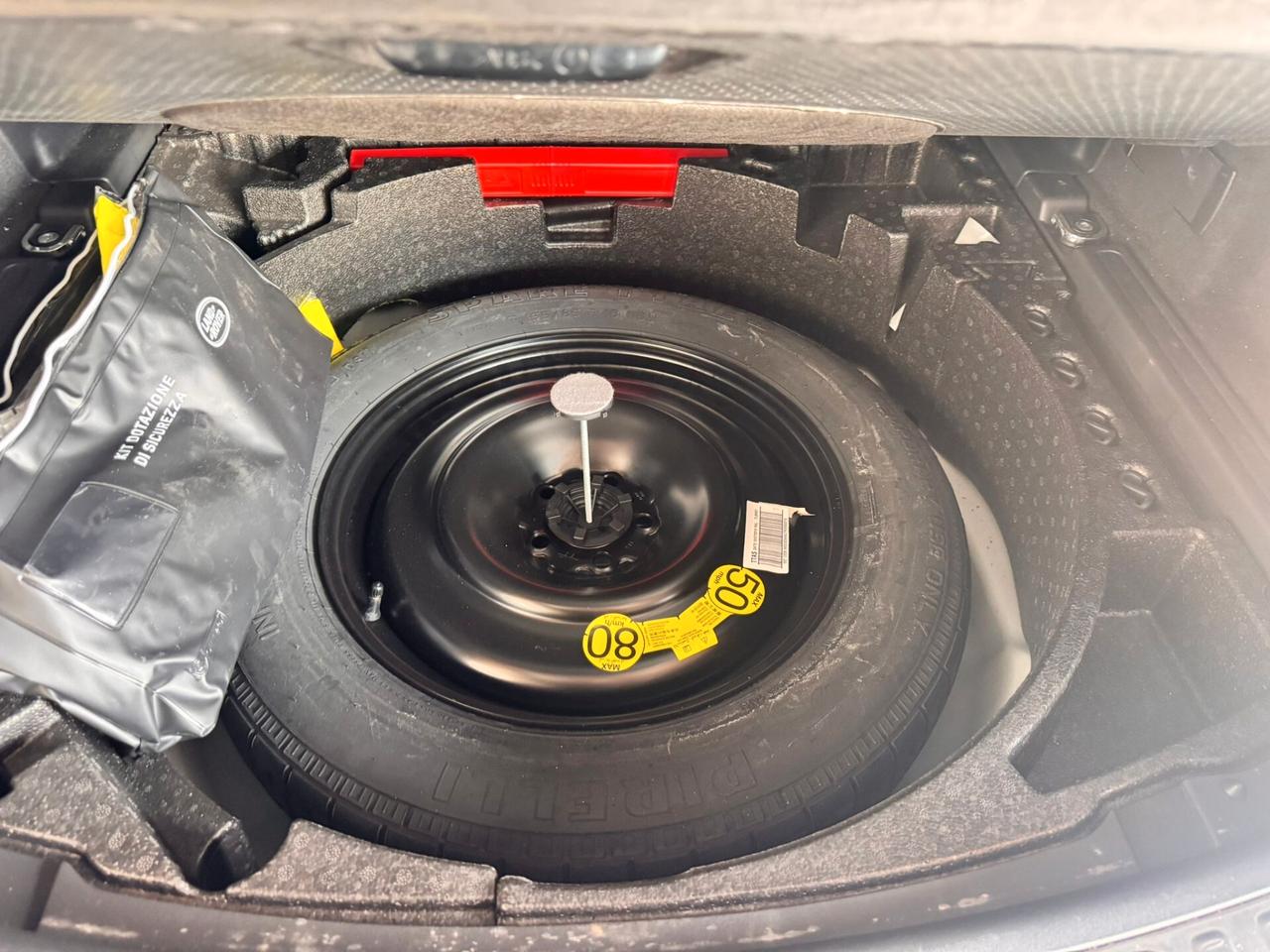 Land Rover Discovery Sport 2.0 TD4 180 CV AWD Auto R-Dynamic TETTO PANORAMICO