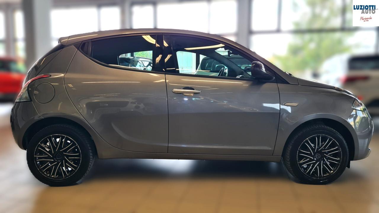 Lancia Ypsilon 1.2 GPL GOLD