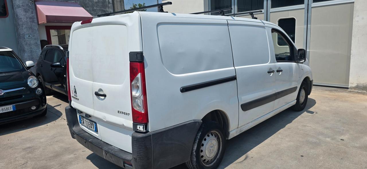 Peugeot Expert 2.0 Furgone pronto al lavoro