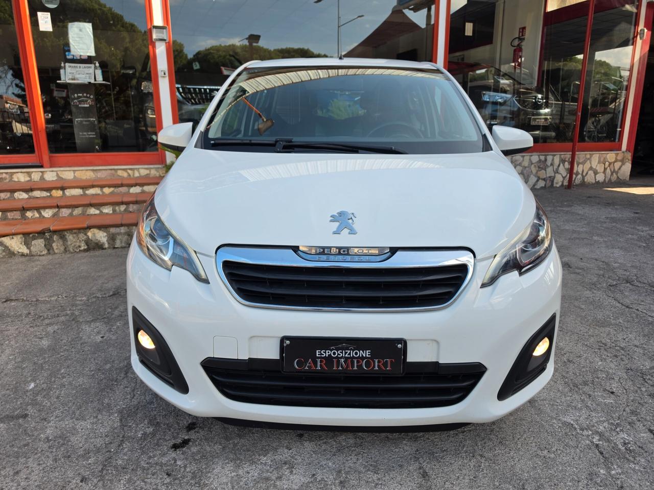 Peugeot 108 1,0 benzina 02/2018 Cv69 AUTOMATICA