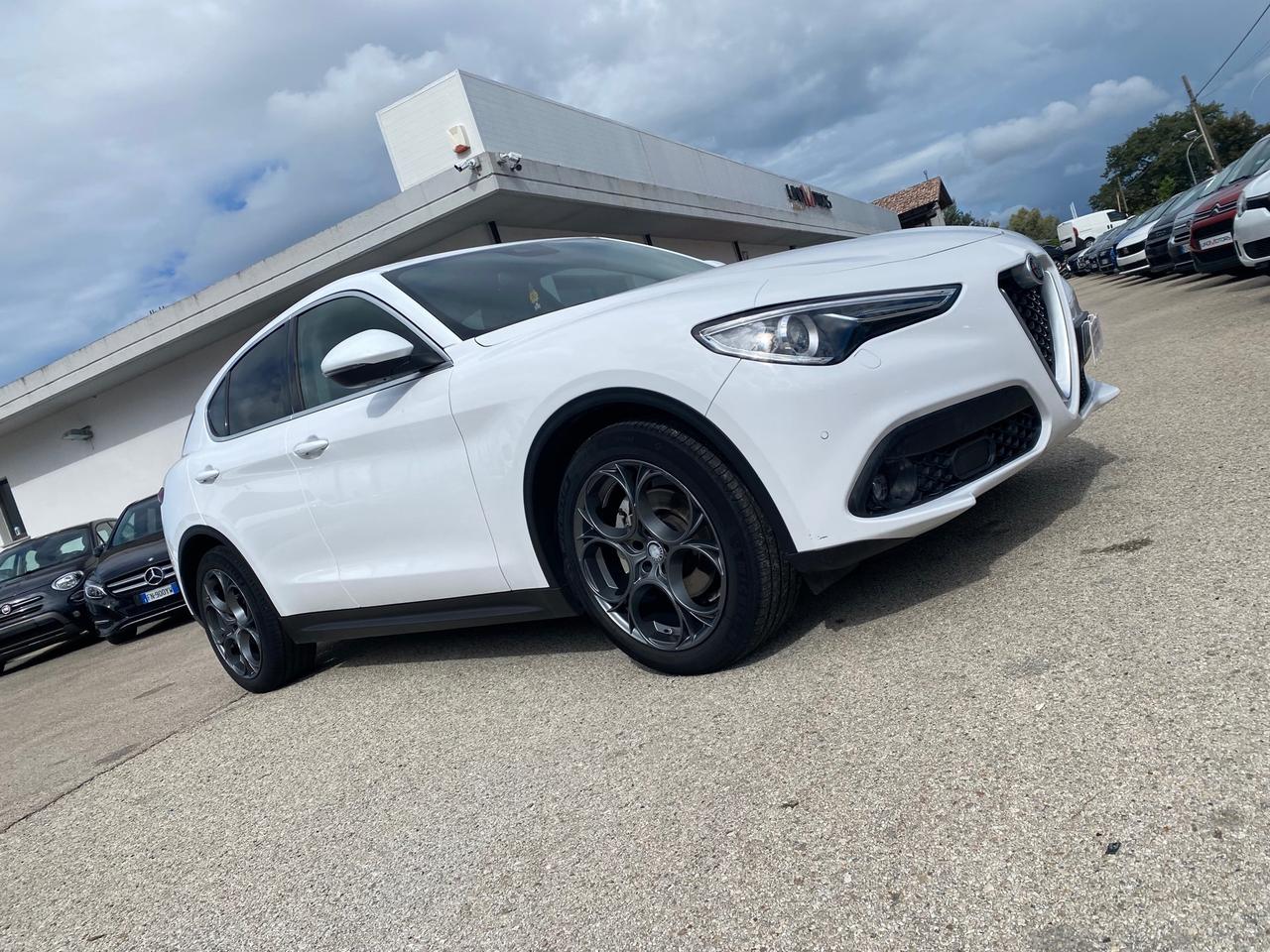 Alfa Romeo Stelvio 2.2 Turbodiesel 180 CV AT8 RWD Executive