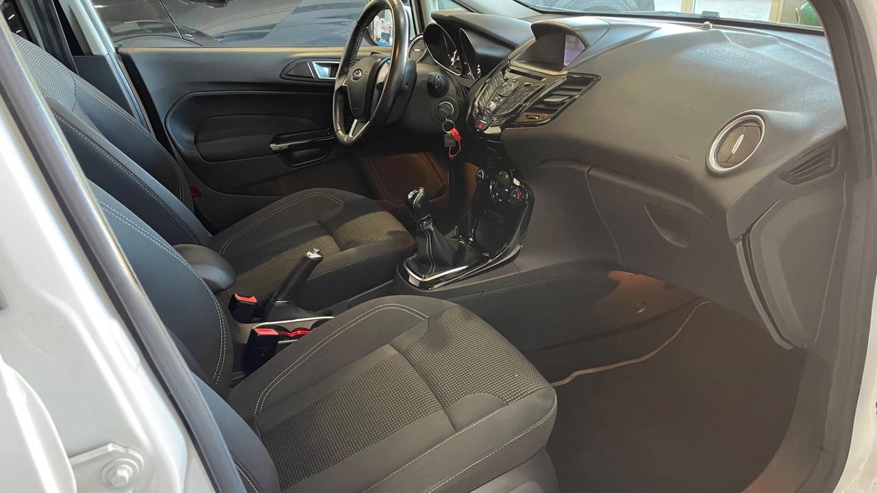 Ford Fiesta 1.5 TDCi 75CV 5 porte Titanium