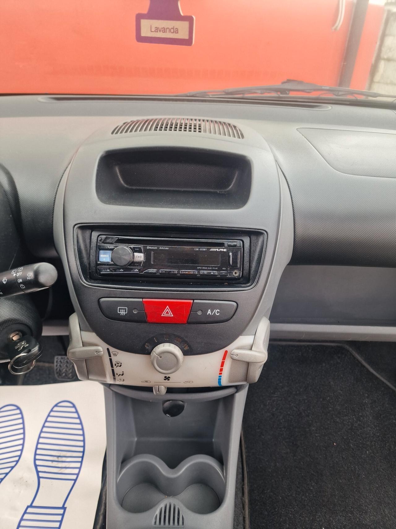 Peugeot 107 1.0 68CV 5p. Plaisir 2Tronic