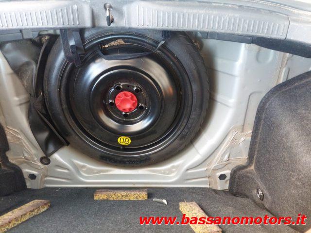 TOYOTA Auris 2.0 D-4D DPF 5 porte Sol