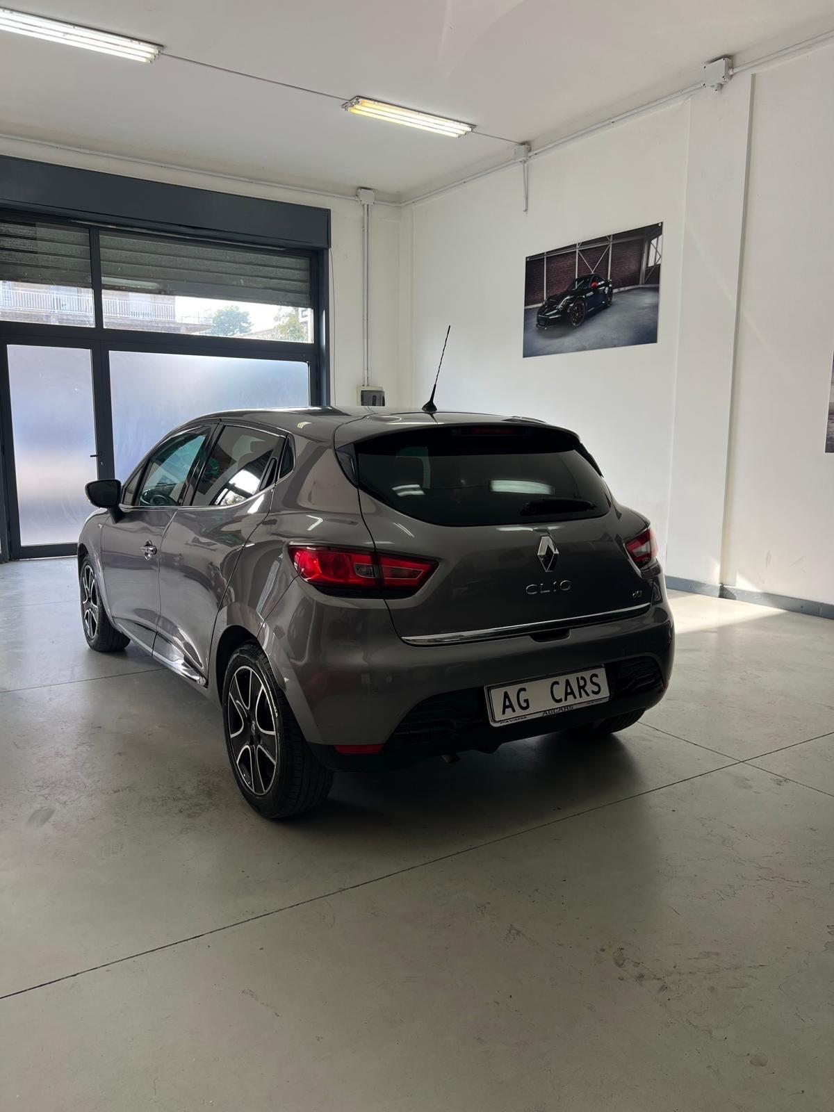 Renault Clio dCi 8V 90CV EDC Start&Stop 5 porte Energy Intens