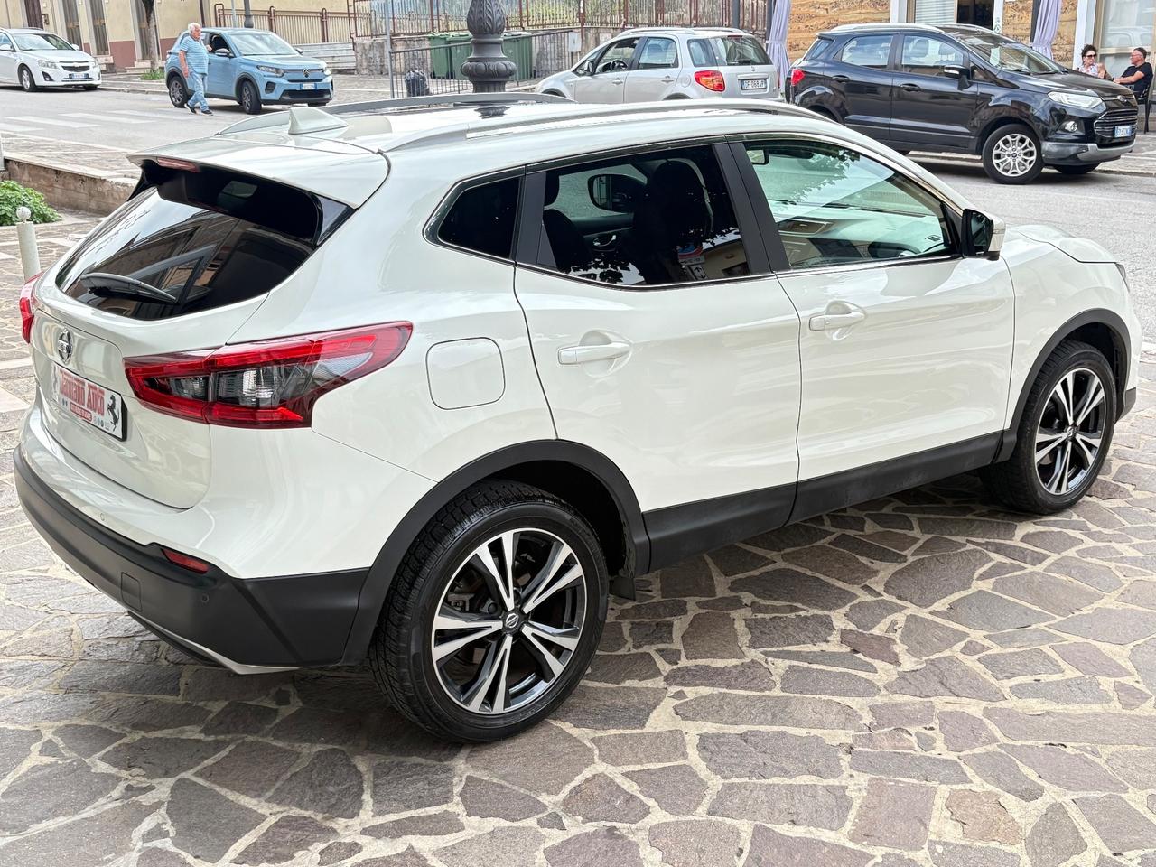 Nissan Qashqai 1.5dCi N-Connecta BIANCO PERLA FULL/LED
