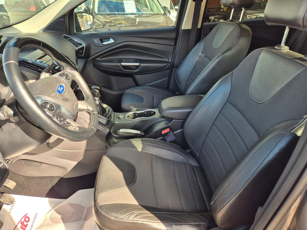 Ford Kuga 2.0 TDCI 140 CV 4WD Titanium