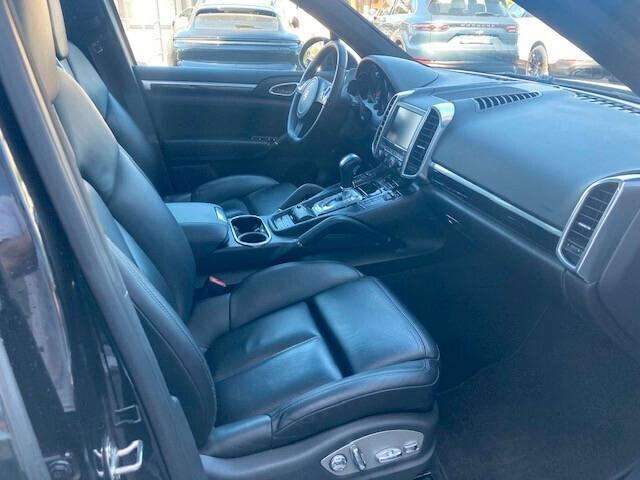 Porsche Cayenne 3.0 Diesel full optional pano 21" nazionale