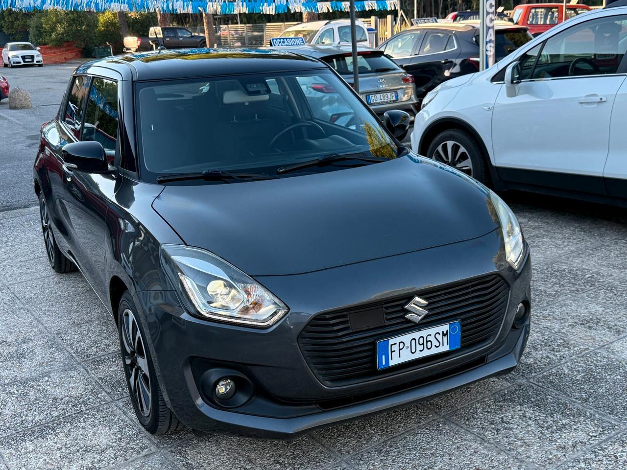 "UNA CHICCA" Suzuki Swift 1.2 Hybrid Top + GPL
