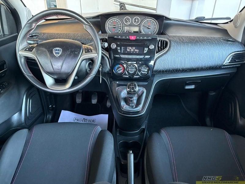 Lancia Ypsilon Ypsilon 0.9 TwinAir 85 CV 5 porte Metano Ecochic Elefantino