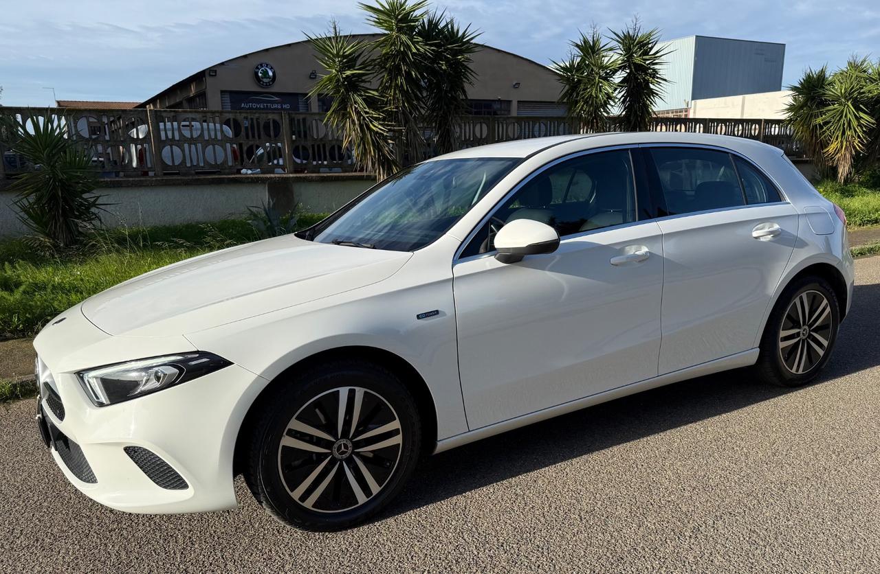 Mercedes-benz A 250 e Automatic EQ-Power Business