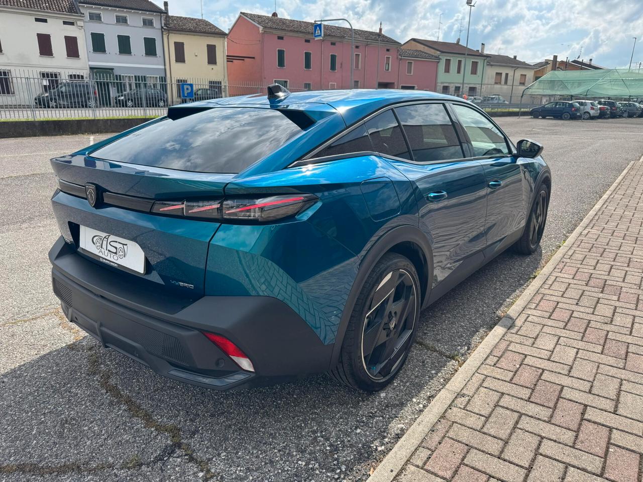 Peugeot 408 GT 225 First Edition