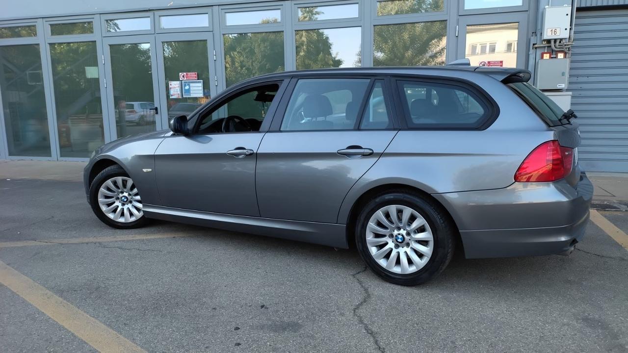 Bmw 320 320d cat Touring Attiva