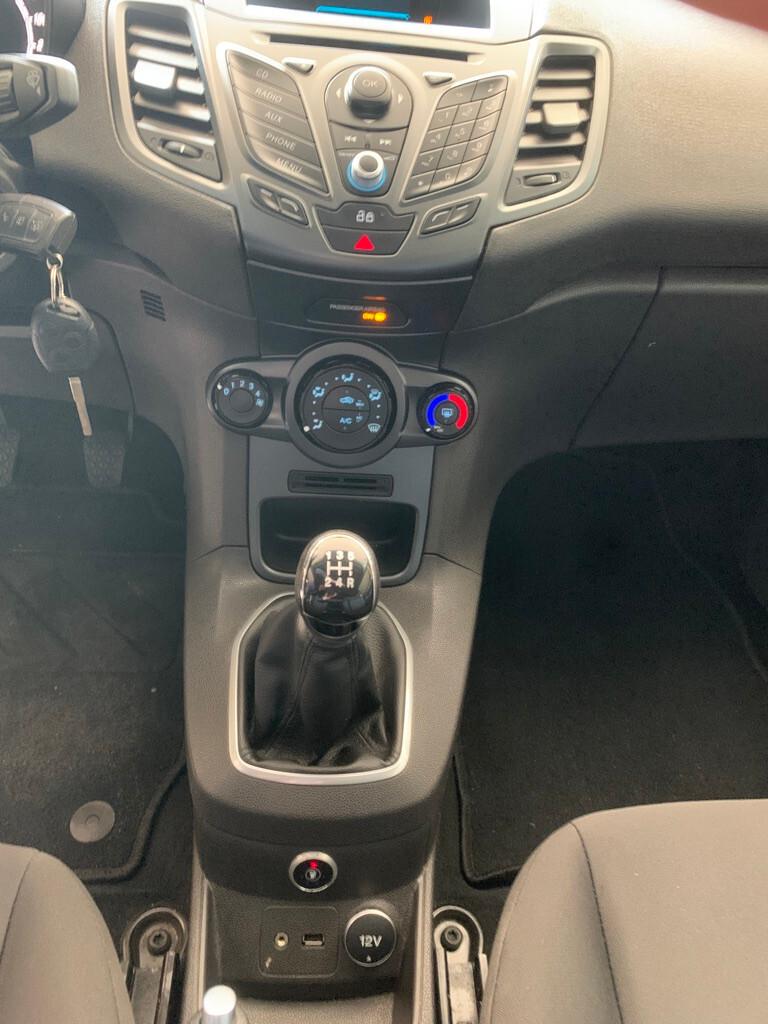 Ford Fiesta 1.4 3 porte Benzina- GPL 26.000 km !!