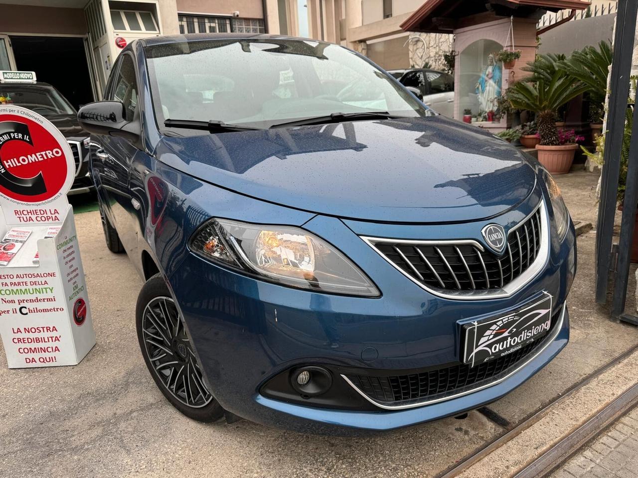 Lancia Ypsilon 1.0 FireFly 5 porte S&S Hybrid UnYca