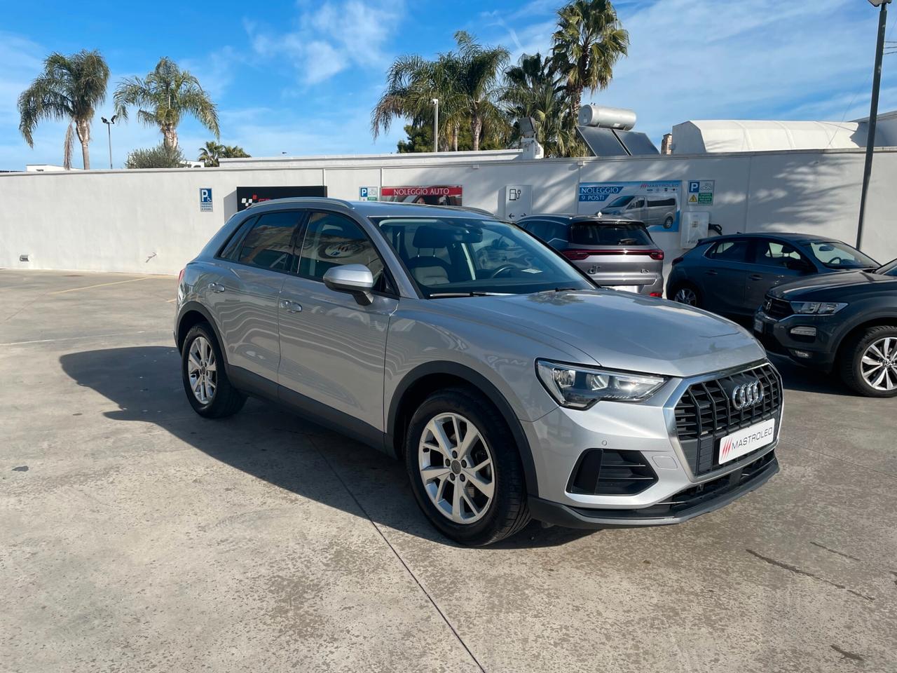 Audi Q3 35 TDI quattro Business