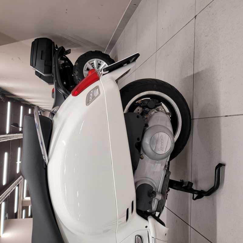 Vespa GTS 300 - 2012