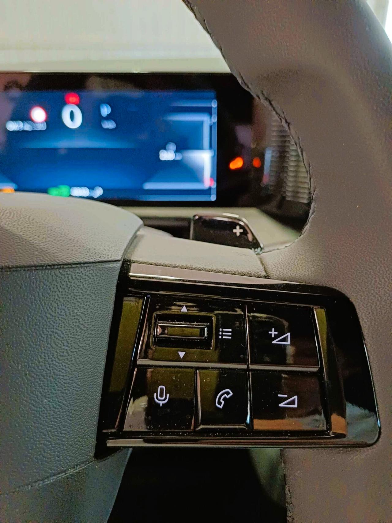 Lancia Ypsilon Hybrid e-DCT