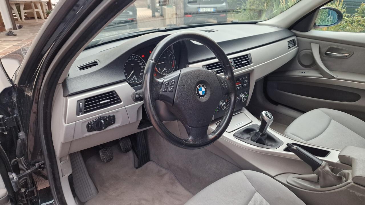 Bmw 320 320d cat Touring Attiva