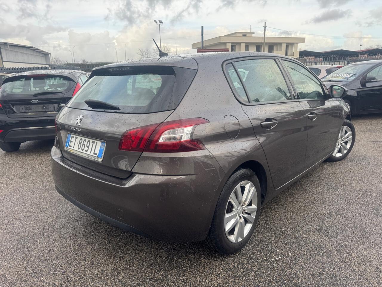 Peugeot 308 1.6 HDi 92 CV Business