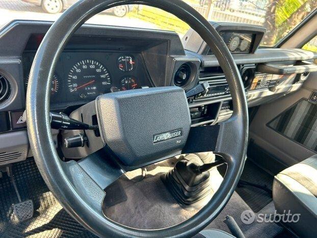 Toyota Land Cruiser lj 70