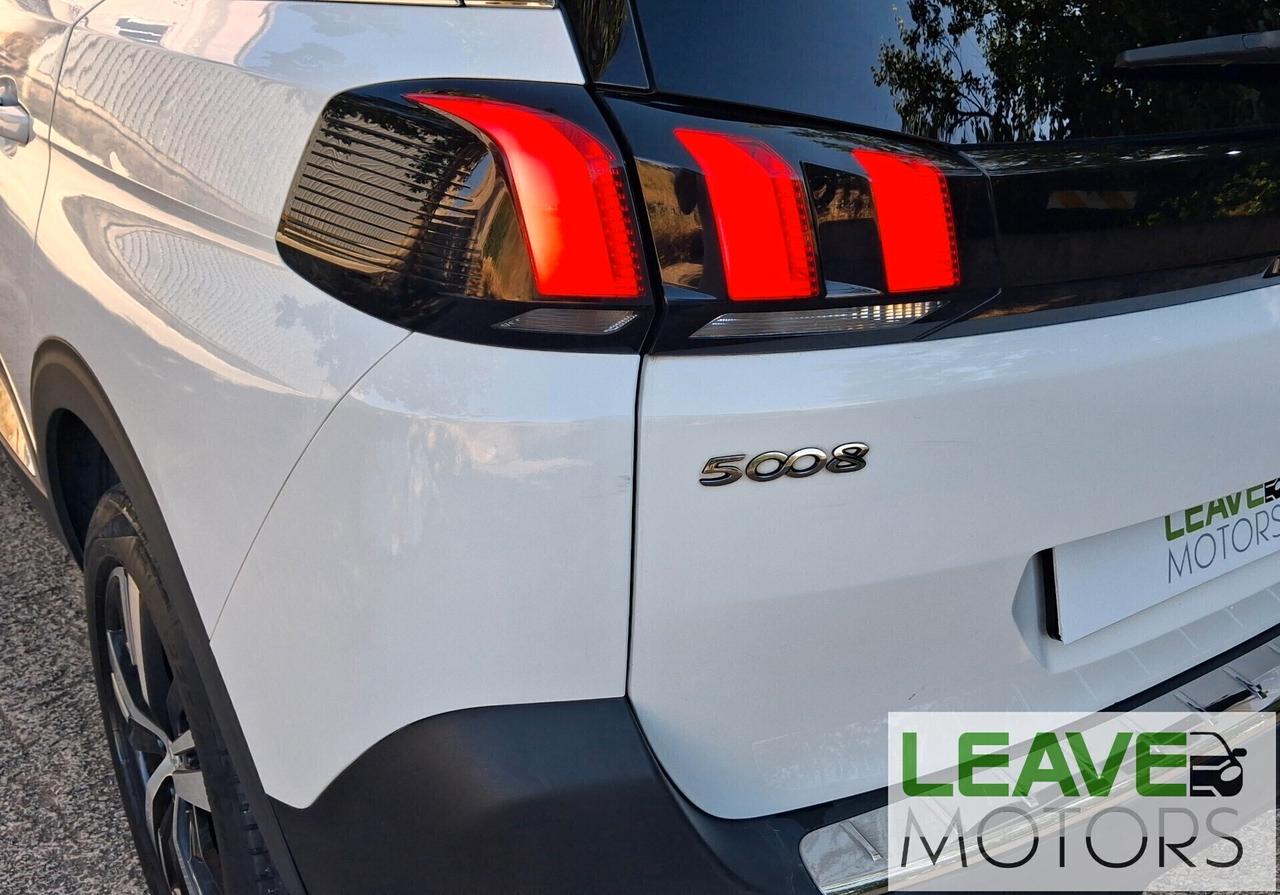 Peugeot 5008 HDi 130cv EAT8 (M1541)