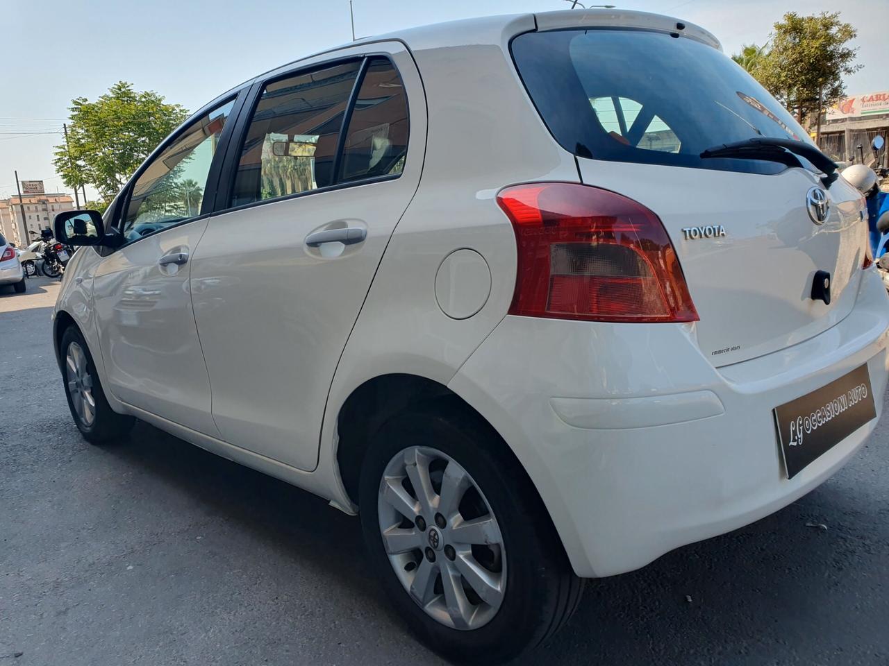 Toyota Yaris 1.3 5 porte Sol benzina anno 2011 km 135000