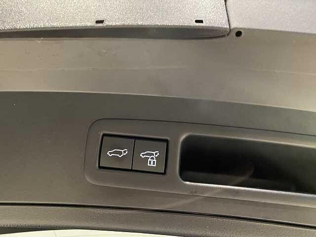 Lexus UX Hybrid Design