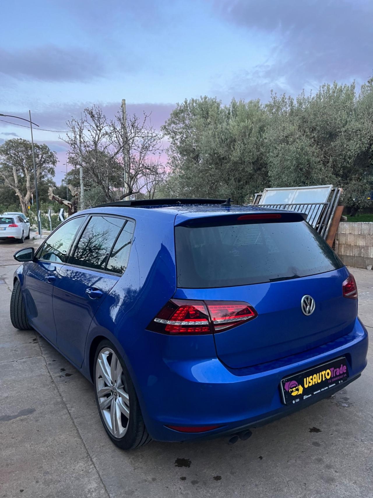 Volkswagen Golf 2.0 TDI 5p. 4MOTION R-LINE