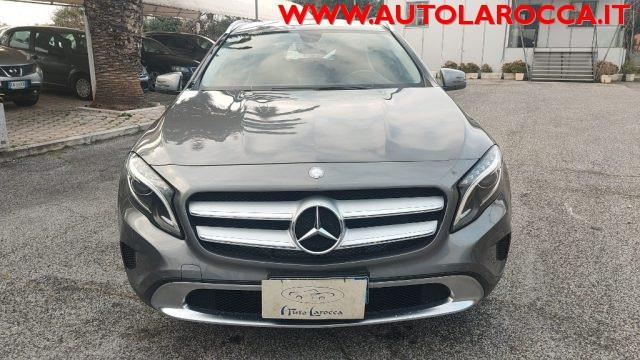 MERCEDES-BENZ GLA 180 d Sport