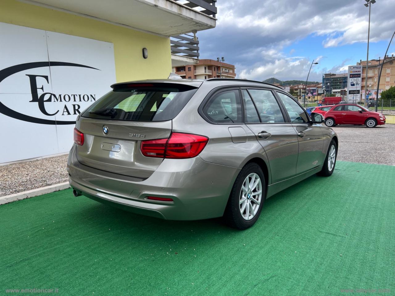 BMW 318d Business Advantage aut. - 2019