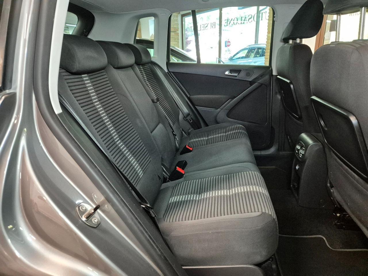 Volkswagen Tiguan 2.0 TDI DPF 4MOTION tiptronic Sport & Style