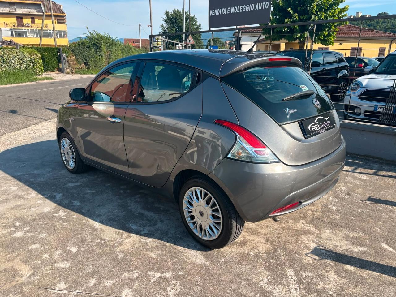 Lancia Ypsilon 1.2 69 CV 5 porte Silver
