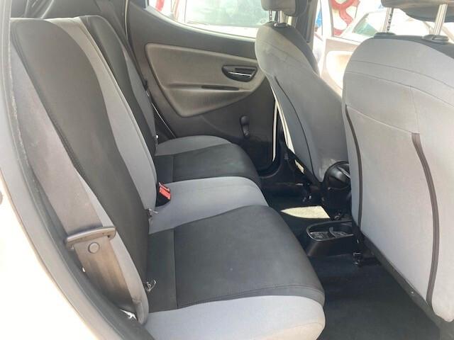 Lancia Ypsilon 1.3 MJT 16V 95 CV 5 porte S&S Silver