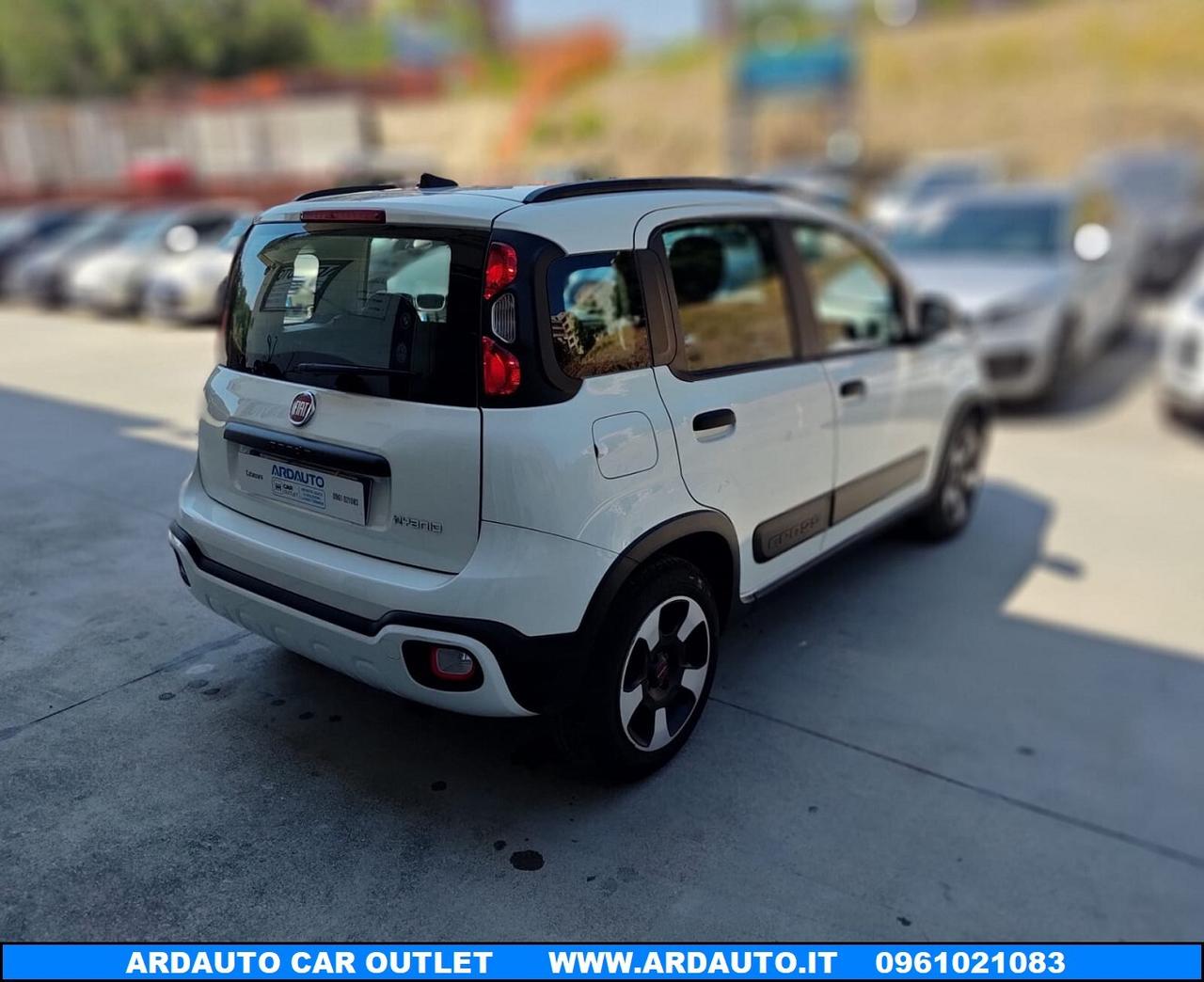 Fiat Panda 1.0 FireFly Hybrid City Cross 70 cv